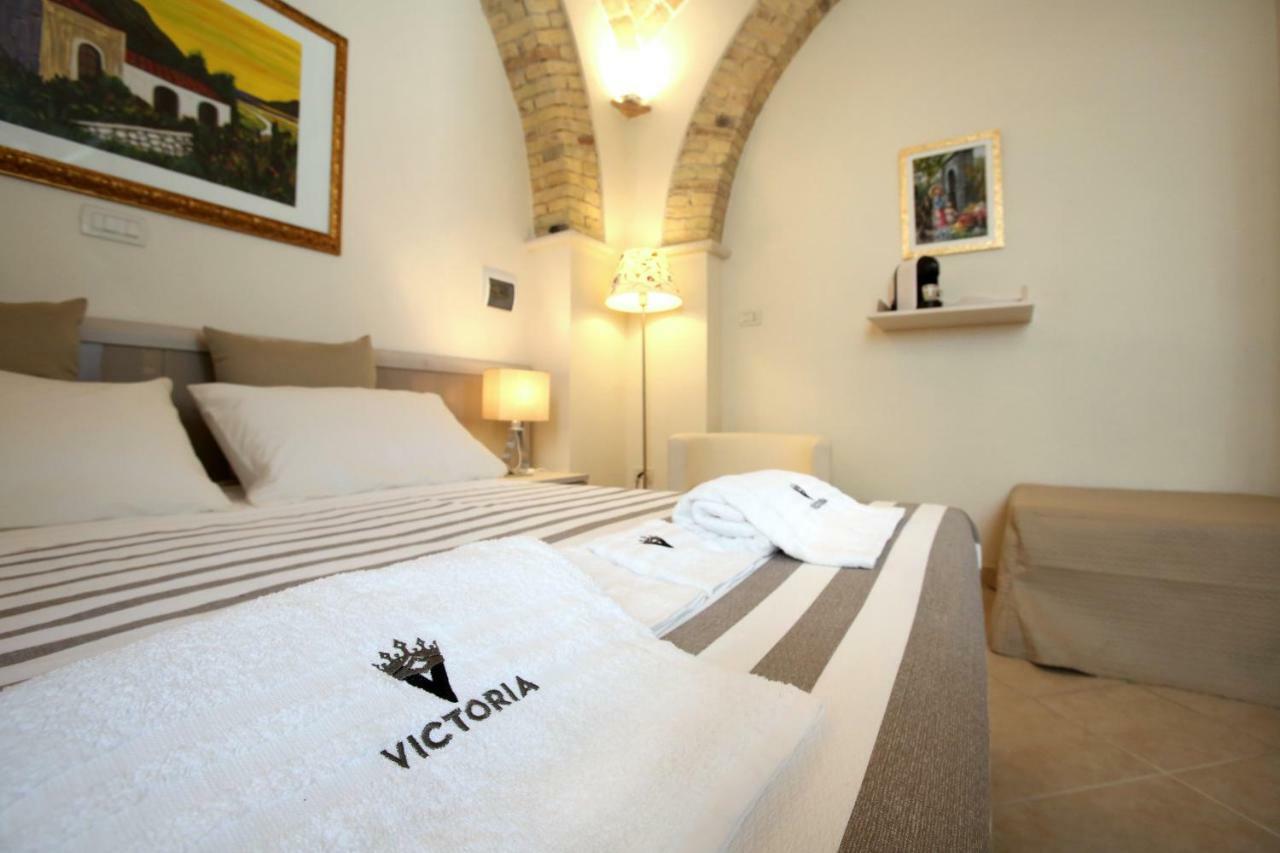 Victoria Royal Apartments & Rooms Термоли Экстерьер фото